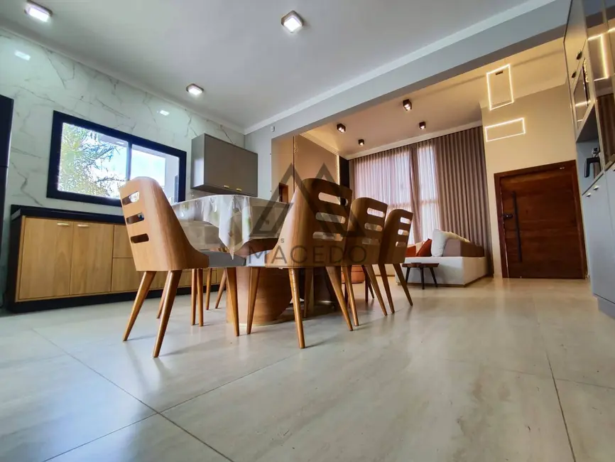 Foto 4 de Casa de Condomínio com 3 quartos à venda, 450m2 em Porangaba - SP