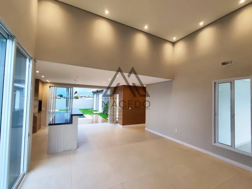 Foto 4 de Casa de Condomínio à venda, 420m2 em Pardinho - SP