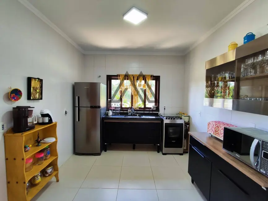 Foto 6 de Casa com 3 quartos à venda, 450m2 em Porangaba - SP