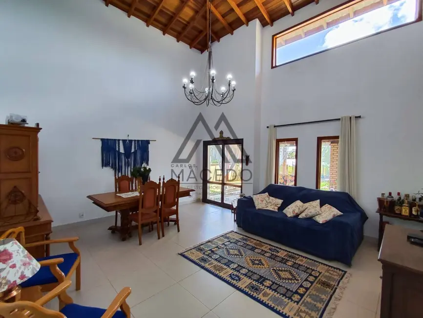 Foto 8 de Casa com 3 quartos à venda, 450m2 em Porangaba - SP