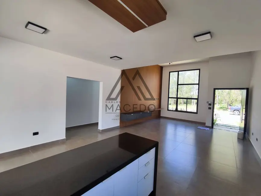 Foto 2 de Casa de Condomínio com 4 quartos à venda, 450m2 em Porangaba - SP