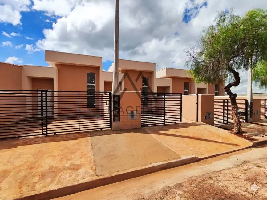 Foto 2 de Casa com 2 quartos à venda, 125m2 em Residencial Astória, Tatui - SP