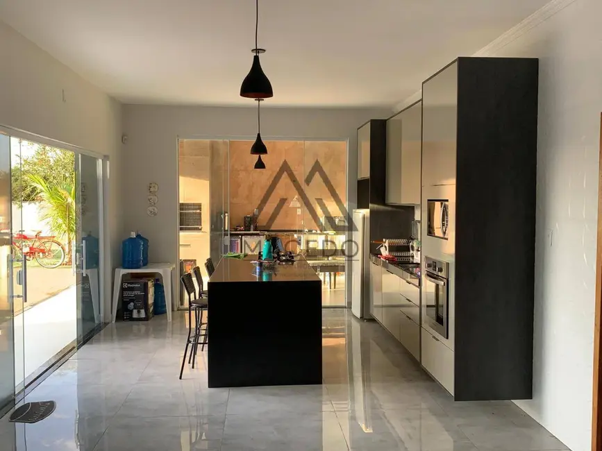Foto 8 de Casa com 3 quartos à venda, 900m2 em Porangaba - SP