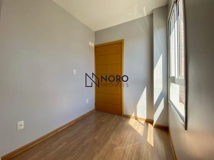 Foto 2 de Apartamento com 3 quartos à venda, 108m2 em Nossa Senhora de Fátima, Santa Maria - RS