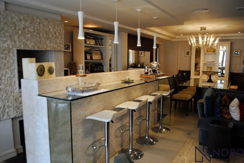 Apartamento com 3 quartos à venda, 187m2 em Nossa Senhora Medianeira, Santa Maria - RS - imagem 1 Foto 1 de Apartamento com 3 quartos à venda, 187m2 em Nossa Senhora Medianeira, Santa Maria - RS