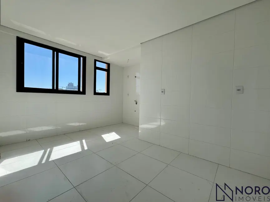 Cobertura com 4 quartos à venda, 234m2 em Nossa Senhora Medianeira, Santa Maria - RS - imagem 8 Foto 8 de Cobertura com 4 quartos à venda, 234m2 em Nossa Senhora Medianeira, Santa Maria - RS