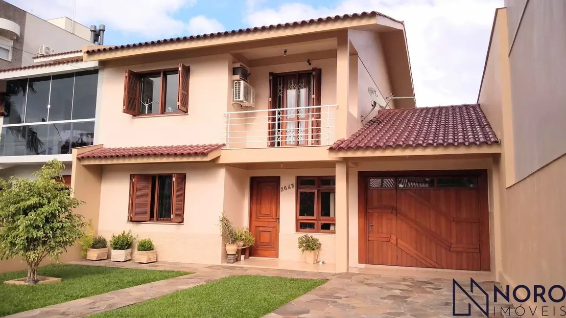 Foto 1 de Casa com 3 quartos à venda, 214m2 em Nossa Senhora de Fátima, Santa Maria - RS