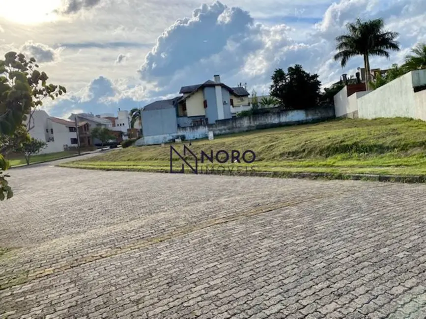 Foto 2 de Terreno / Lote à venda, 1109m2 em São José, Santa Maria - RS