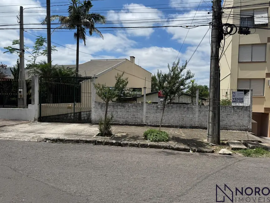 Foto 1 de Terreno / Lote à venda, 774m2 em Nossa Senhora de Fátima, Santa Maria - RS