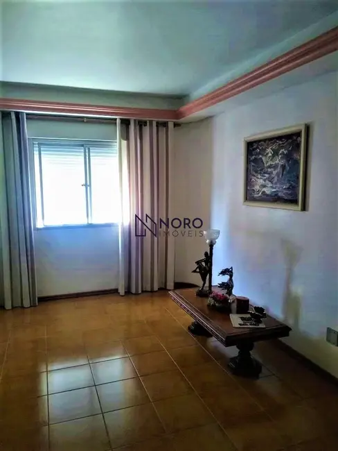 Foto 1 de Apartamento com 4 quartos à venda, 148m2 em Centro, Santa Maria - RS