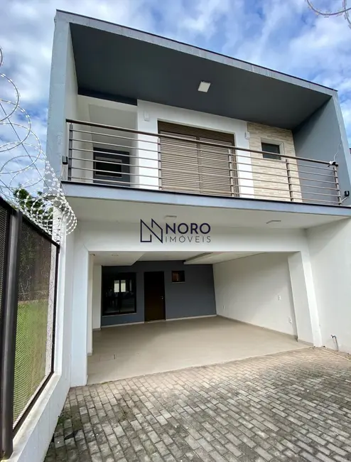 Foto 1 de Casa com 3 quartos à venda, 174m2 em Camobi, Santa Maria - RS