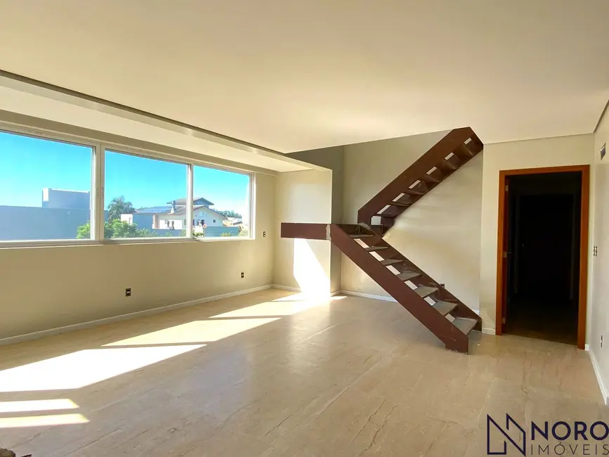 Foto 1 de Cobertura com 3 quartos à venda, 180m2 em Camobi, Santa Maria - RS