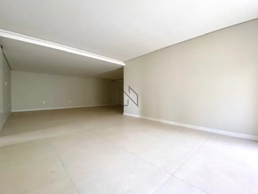 Foto 8 de Apartamento com 3 quartos à venda, 221m2 em Nossa Senhora de Lourdes, Santa Maria - RS