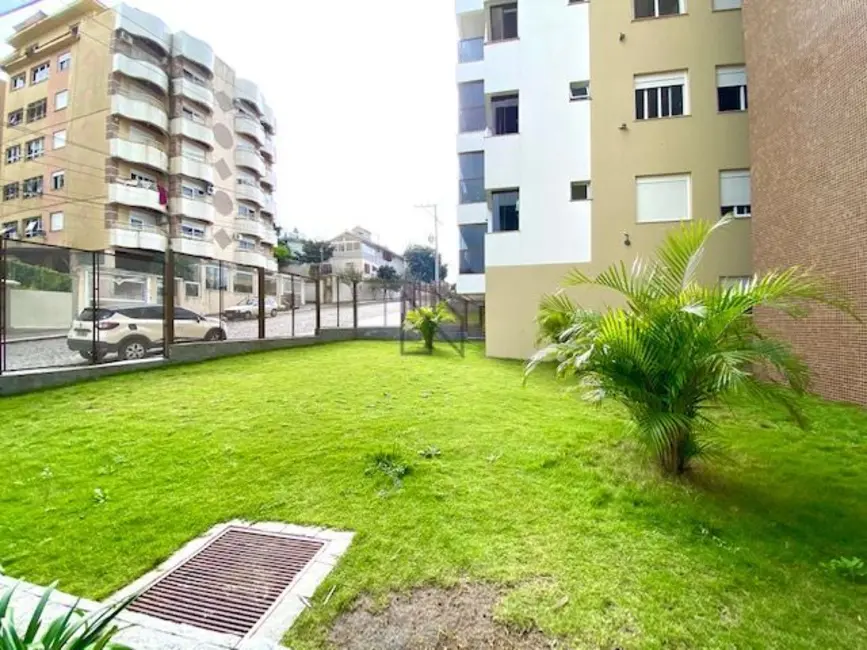 Foto 4 de Apartamento com 3 quartos à venda, 170m2 em Nossa Senhora de Lourdes, Santa Maria - RS