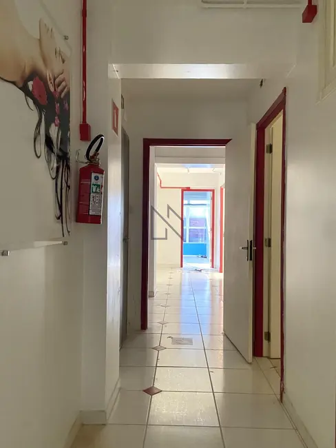 Foto 4 de Sala Comercial com 3 quartos à venda, 135m2 em Bonfim, Santa Maria - RS