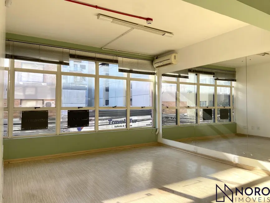 Foto 1 de Sala Comercial com 3 quartos à venda, 135m2 em Bonfim, Santa Maria - RS