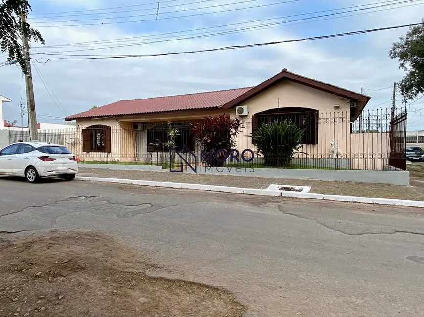 Foto 1 de Casa com 3 quartos à venda, 452m2 em Uglione, Santa Maria - RS