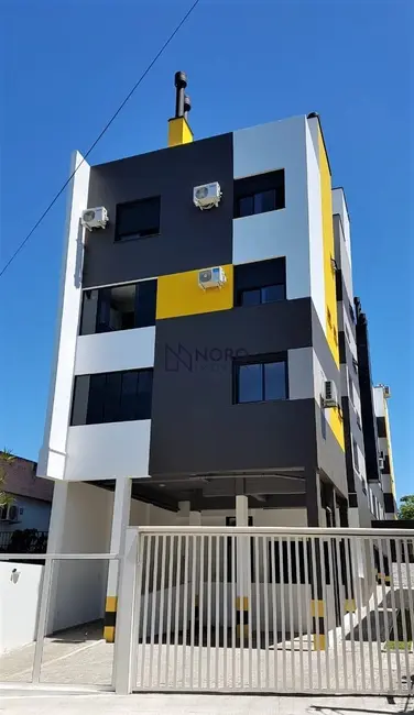 Foto 1 de Apartamento com 1 quarto para alugar, 35m2 em Nossa Senhora de Fátima, Santa Maria - RS