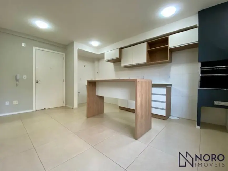 Foto 3 de Apartamento com 1 quarto para alugar, 35m2 em Nossa Senhora de Fátima, Santa Maria - RS