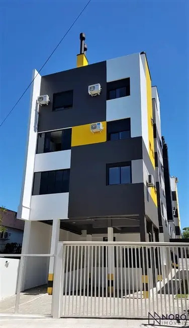 Foto 1 de Apartamento com 1 quarto para alugar, 35m2 em Nossa Senhora de Fátima, Santa Maria - RS