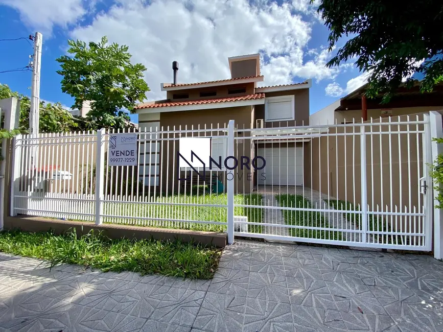 Foto 2 de Casa com 3 quartos à venda, 163m2 em Nossa Senhora Medianeira, Santa Maria - RS