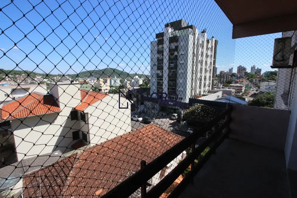 Foto 2 de Apartamento com 3 quartos à venda, 120m2 em Centro, Santa Maria - RS