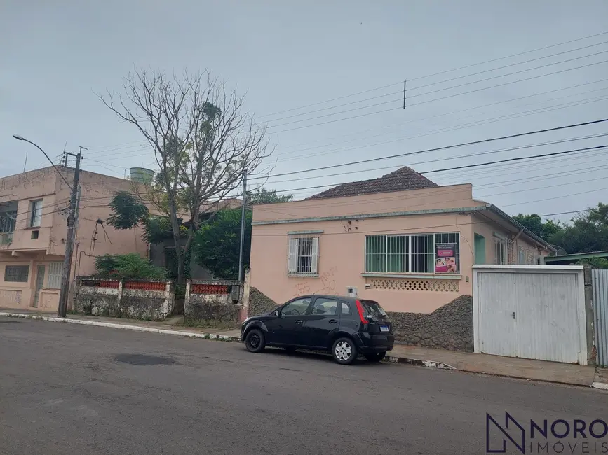 Foto 1 de Casa com 3 quartos à venda, 182m2 em Centro, Santa Maria - RS