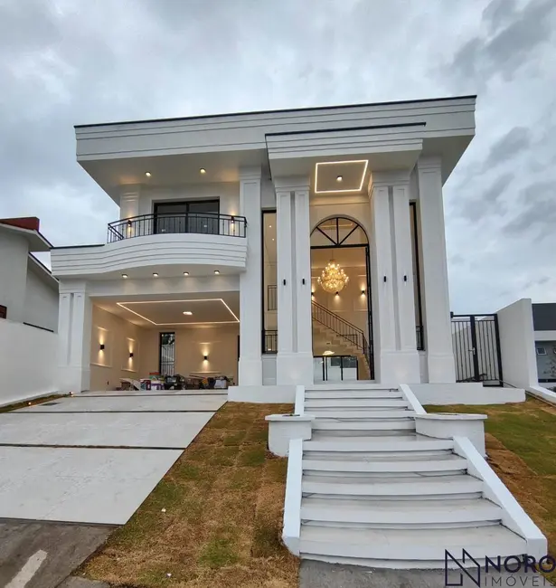 Foto 1 de Casa de Condomínio com 3 quartos à venda, 215m2 em Tomazetti, Santa Maria - RS