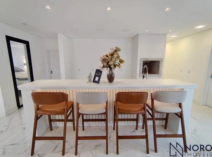 Foto 7 de Casa de Condomínio com 3 quartos à venda, 215m2 em Tomazetti, Santa Maria - RS