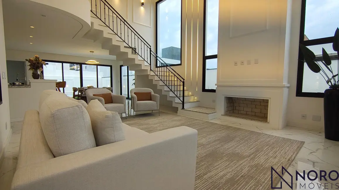 Foto 4 de Casa de Condomínio com 3 quartos à venda, 215m2 em Tomazetti, Santa Maria - RS