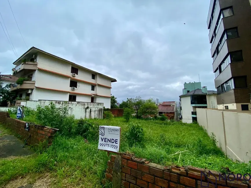 Foto 1 de Terreno / Lote à venda, 514m2 em Nossa Senhora de Lourdes, Santa Maria - RS