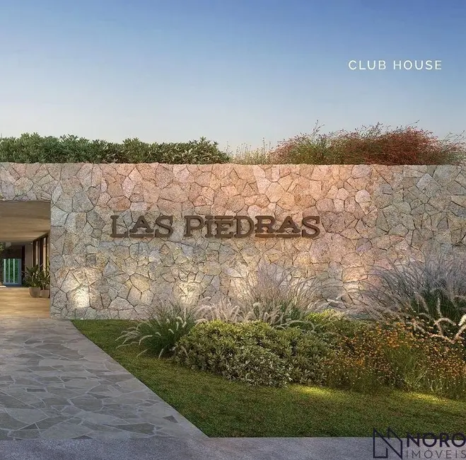 Foto 1 de Terreno / Lote à venda, 300m2 em Tomazetti, Santa Maria - RS
