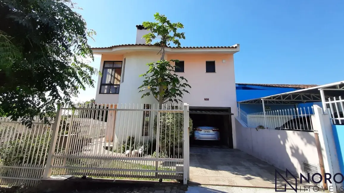 Foto 1 de Casa com 3 quartos à venda, 219m2 em Km 3, Santa Maria - RS