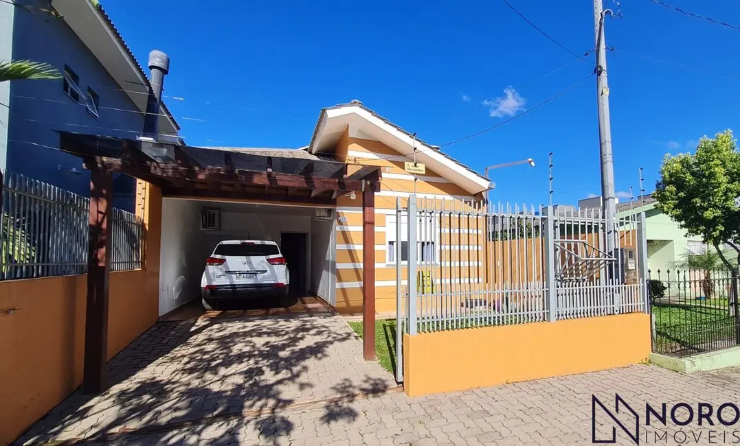 Foto 1 de Casa com 2 quartos à venda, 91m2 em Pinheiro Machado, Santa Maria - RS