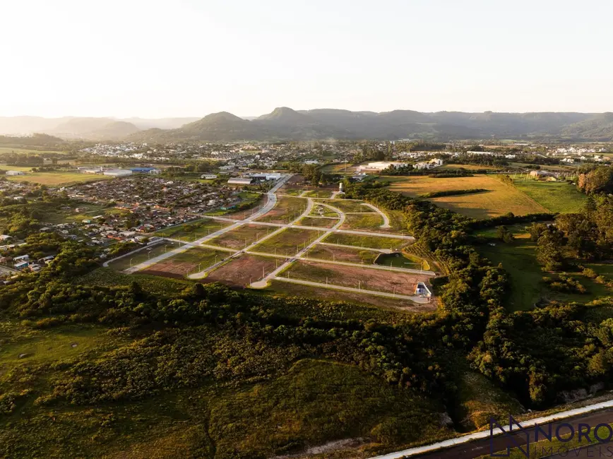 Foto 2 de Terreno / Lote à venda, 175m2 em Camobi, Santa Maria - RS