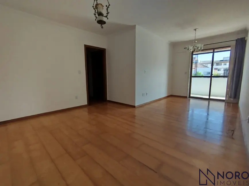 Foto 3 de Apartamento com 3 quartos para alugar, 107m2 em Centro, Santa Maria - RS