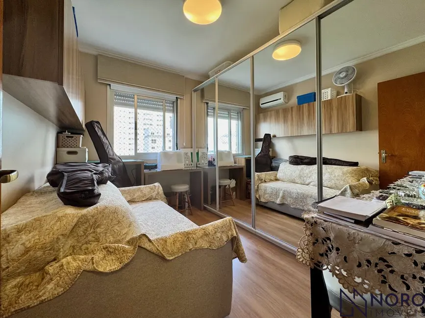 Foto 7 de Apartamento com 2 quartos à venda, 71m2 em Nossa Senhora de Fátima, Santa Maria - RS