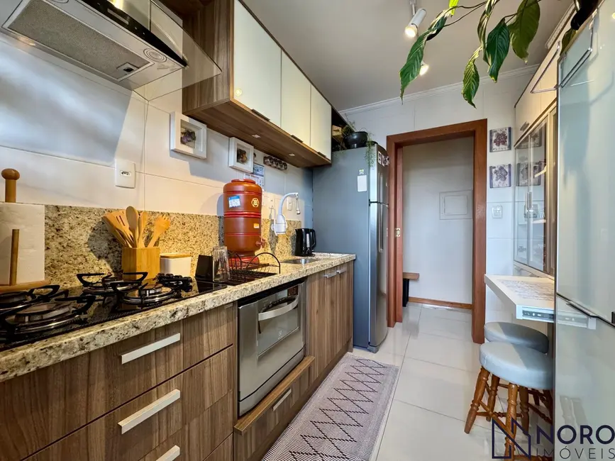 Foto 4 de Apartamento com 2 quartos à venda, 71m2 em Nossa Senhora de Fátima, Santa Maria - RS