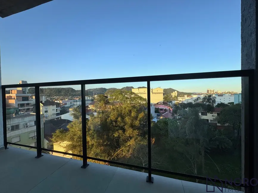 Foto 5 de Apartamento com 3 quartos à venda, 105m2 em Nossa Senhora das Dores, Santa Maria - RS