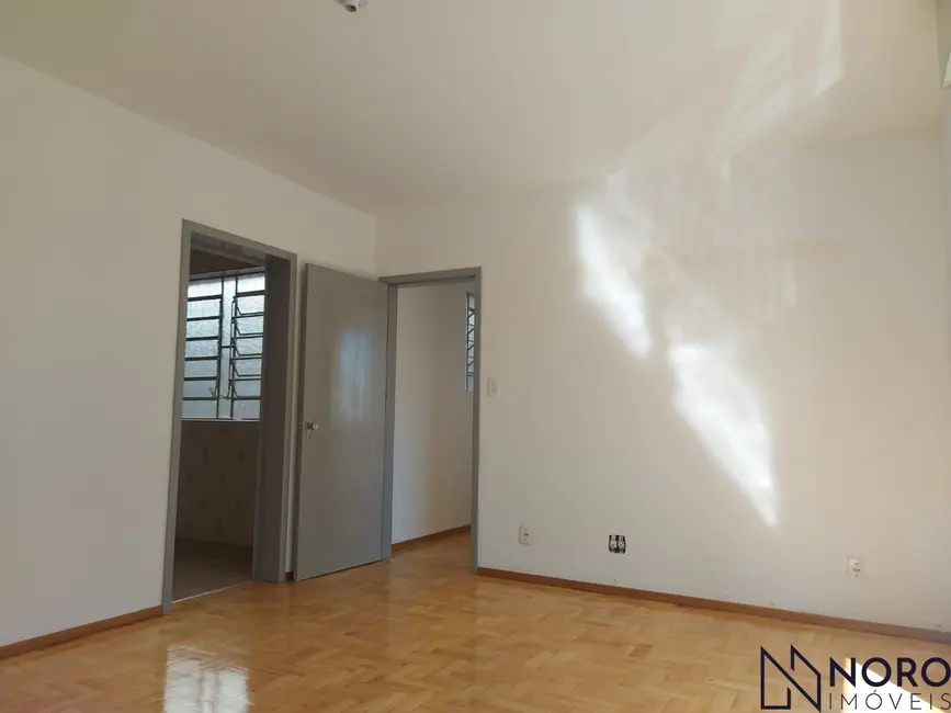Foto 5 de Apartamento com 3 quartos para alugar, 136m2 em Nossa Senhora de Fátima, Santa Maria - RS