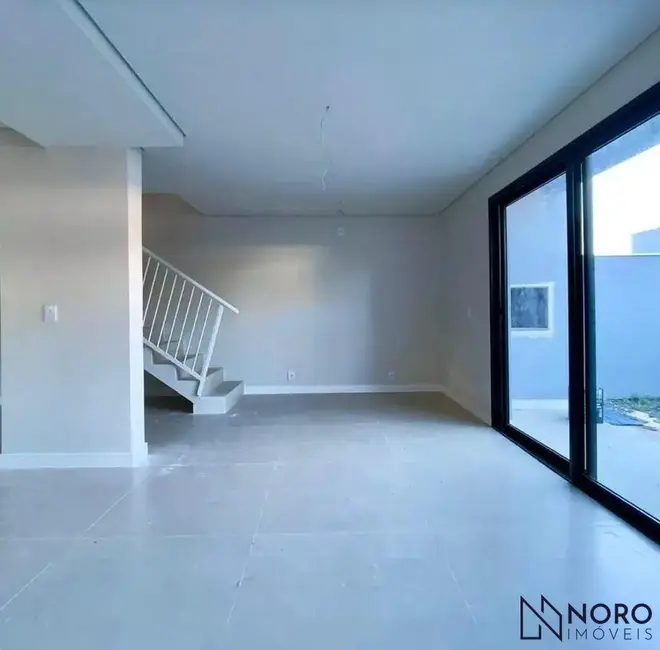 Casa de Condomínio com 3 quartos à venda, 159m2 em Camobi, Santa Maria - RS - imagem 4 Foto 4 de Casa de Condomínio com 3 quartos à venda, 159m2 em Camobi, Santa Maria - RS