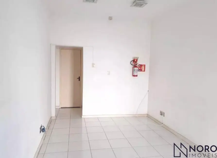 Foto 1 de Loja com 1 quarto à venda, 30m2 em Bonfim, Santa Maria - RS