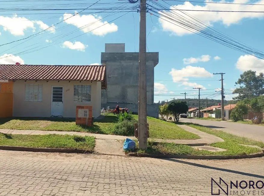 Foto 1 de Casa com 2 quartos à venda, 35m2 em Diácono João Luiz Pozzobon, Santa Maria - RS