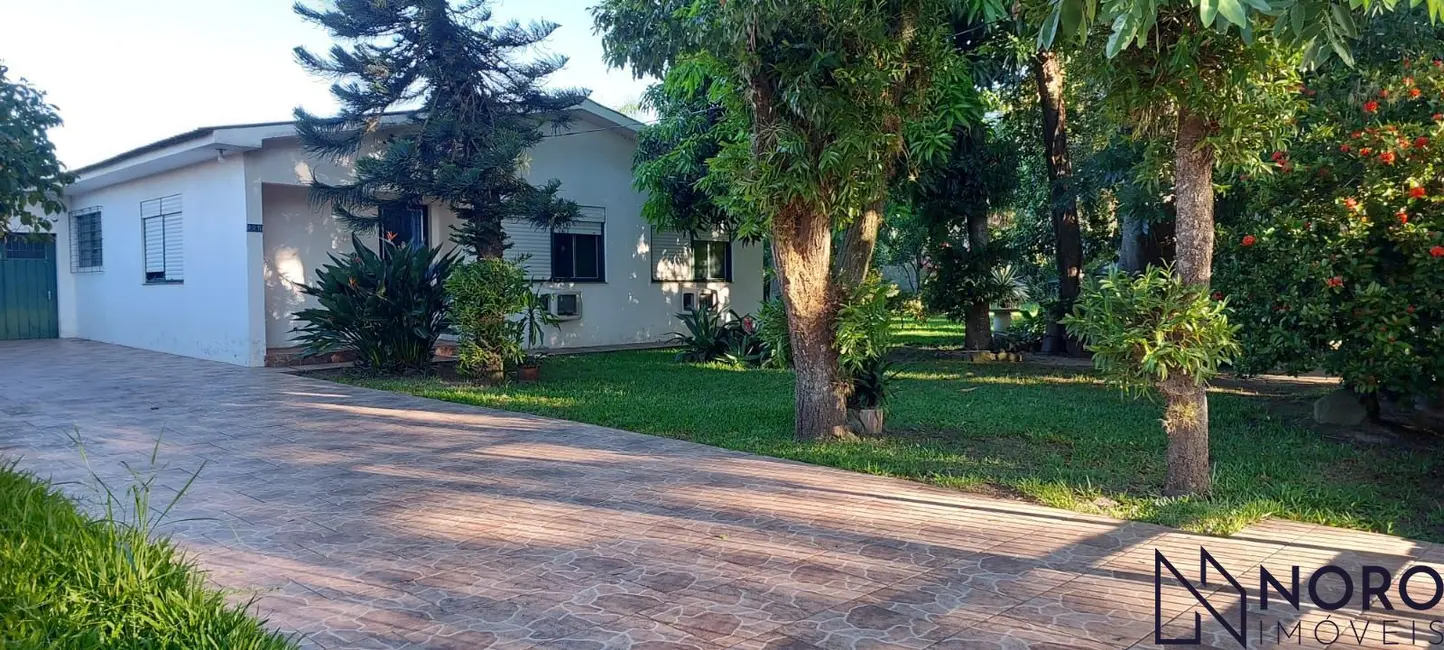 Foto 1 de Casa com 4 quartos à venda, 190m2 em Pinheiro Machado, Santa Maria - RS