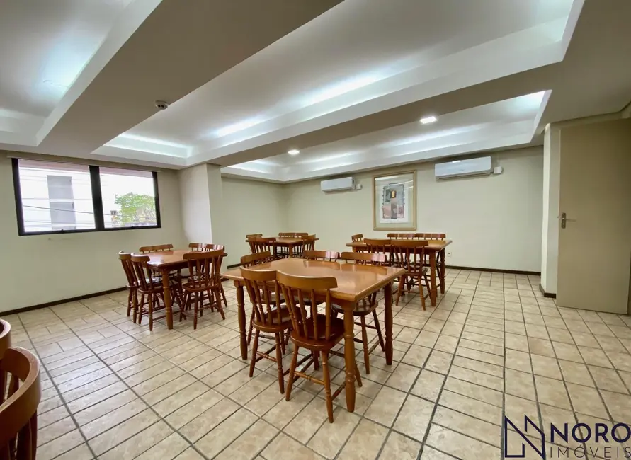 Foto 4 de Apartamento com 2 quartos à venda, 67m2 em Centro, Santa Maria - RS