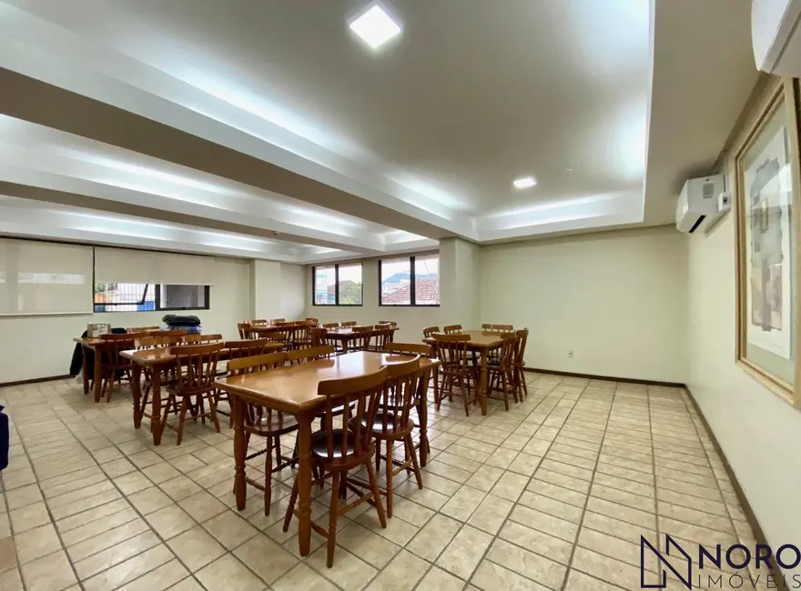 Foto 5 de Apartamento com 2 quartos à venda, 67m2 em Centro, Santa Maria - RS