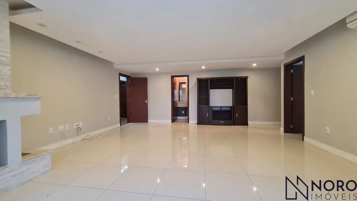 Foto 3 de Apartamento com 3 quartos à venda, 132m2 em Centro, Santa Maria - RS