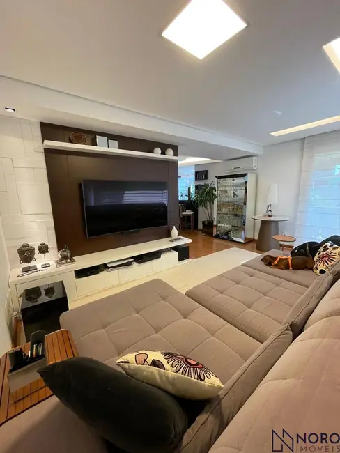 Foto 1 de Apartamento com 3 quartos à venda, 142m2 em Centro, Santa Maria - RS