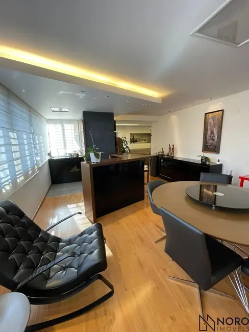 Foto 3 de Apartamento com 3 quartos à venda, 142m2 em Centro, Santa Maria - RS