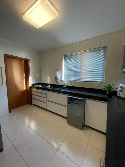 Foto 6 de Apartamento com 3 quartos à venda, 142m2 em Centro, Santa Maria - RS